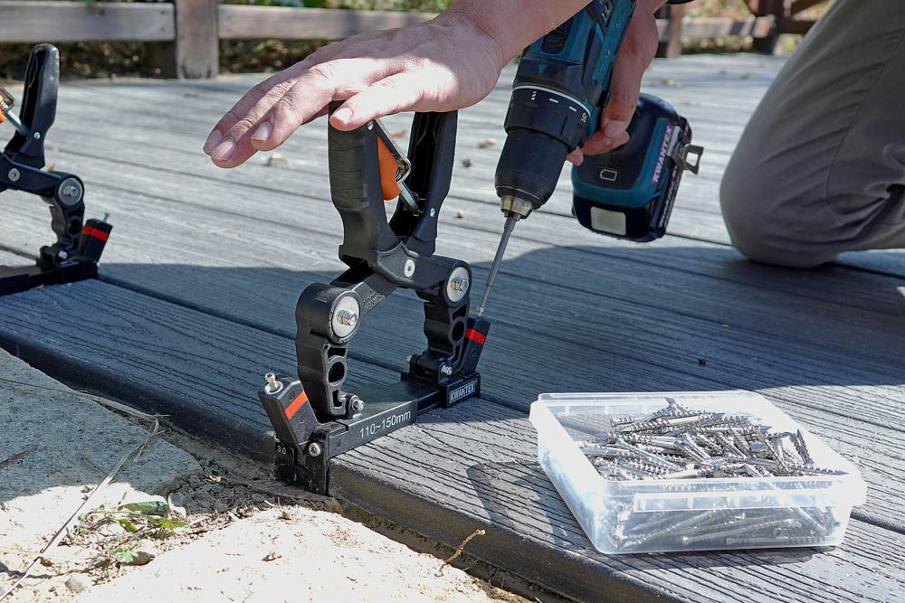Kwantex_Hidden_Decking_Screw_System_7384_0.jpg Kwantex_Hidden_Decking_Screw_System_7384_0.jpg