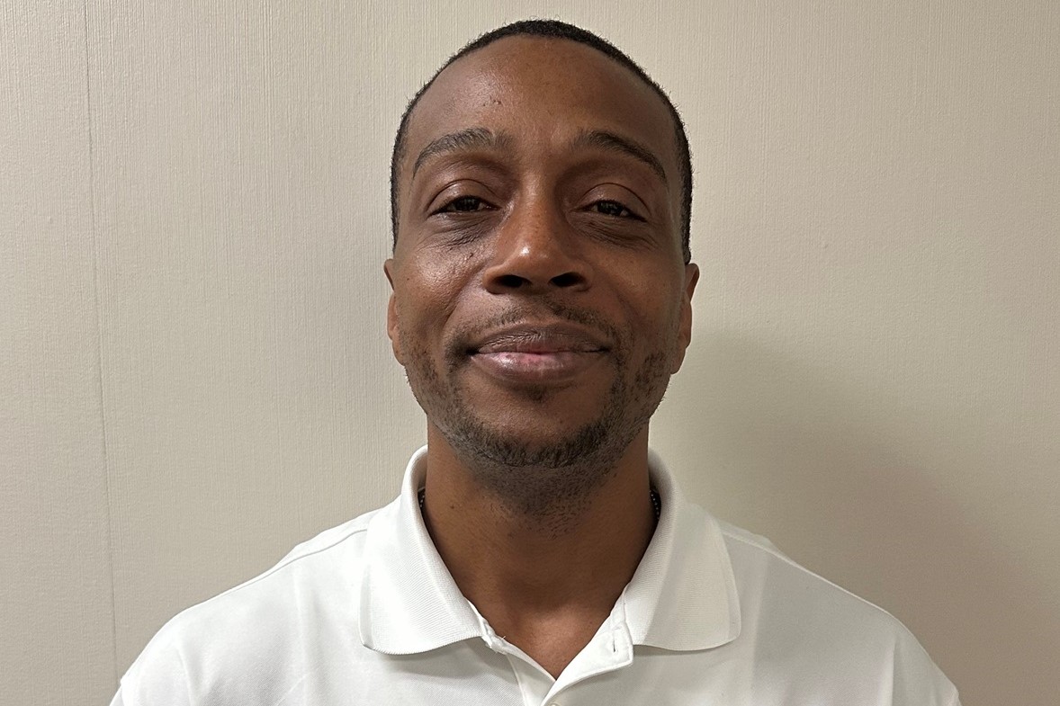 Marc_Strandquist_memorial_scholarship_recipient_Christopher_Washington_Martin_Supply2_8996_0.jpg Marc_Strandquist_memorial_scholarship_recipient_Christopher_Washington_Martin_Supply2_8996_0.jpg