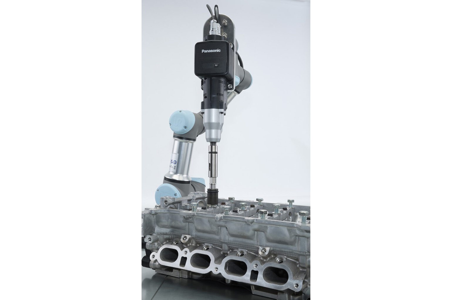 Panasonic_Robotic_Impact_wrench_8946_0.jpg Panasonic_Robotic_Impact_wrench_8946_0.jpg