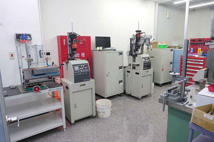 Specifically_Laboratory_a6545_0.jpg Specifically_Laboratory_a6545_0.jpg