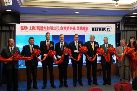 F_REYHER_Asia_Pacific_a5956_0.jpg F_REYHER_Asia_Pacific_a5956_0.jpg