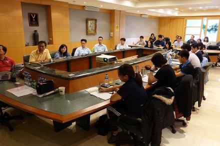 Fastener_World_Instructor_a6377_4.jpg Fastener_World_Instructor_a6377_4.jpg