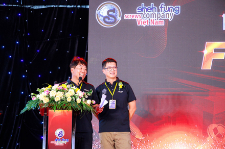 Sheh_Fung_Screws_President_Terry_Tu_and_General_Manager_Kent_Chen_9035_0.jpg
