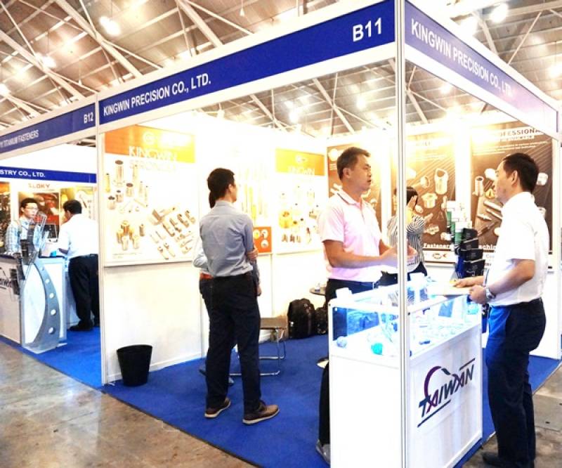 TORQUE-EXPO-SINGAPORE-kingwin.jpg